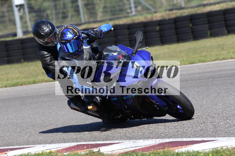 Archiv-2025/48 25.08.2025 Cornu Master School ADR/blau-bleu/0-4